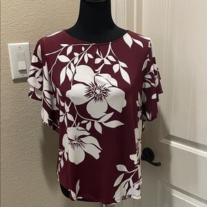 Women's Maroon Floral Short-Sleeve Top
